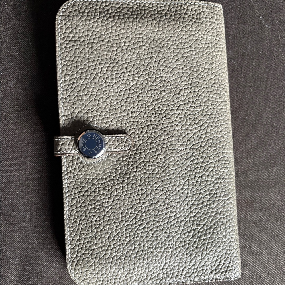 Hermes Pebbled Leather Wallet in taupe NWOT